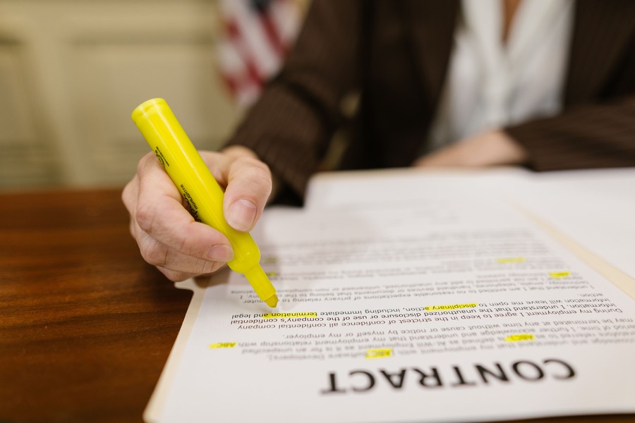 Can an Overseas Company Sign Contracts in Indonesia Without a Local Entity?