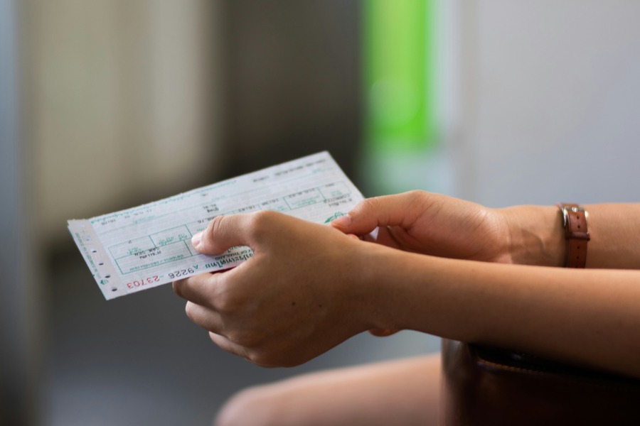 Calculating Employee Salary During Unpaid Leave in Indonesia
